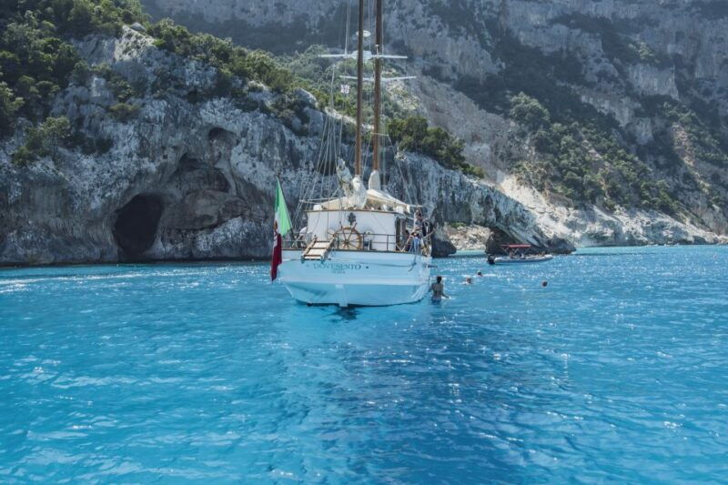 cala-gonone-gulf-of-orosei-coastal-sailing-trip