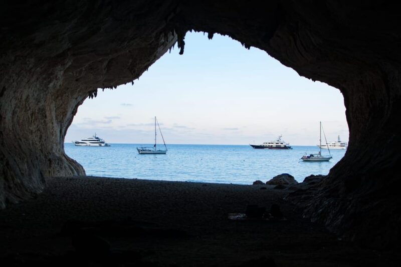 cala-luna-by-night