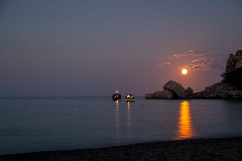 cala-luna-by-night