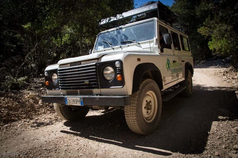 Cala Mariolu: Jeep and Boat transfers for self guided hike - An In-Depth Look at the Cala Mariolu Experience