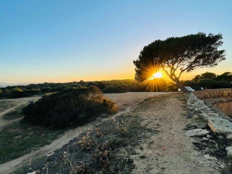 cala-millor-adventuredate-fun-game-city-walk-for-couples