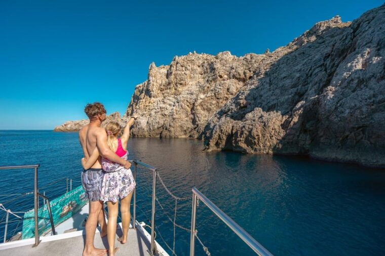 cala-ratjada-afternoon-boat-trips-with-drinks-and-snacks