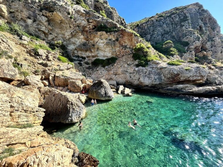 cala-tango-marine-reserve-cave-snorkel-1-hour-kayak-rent