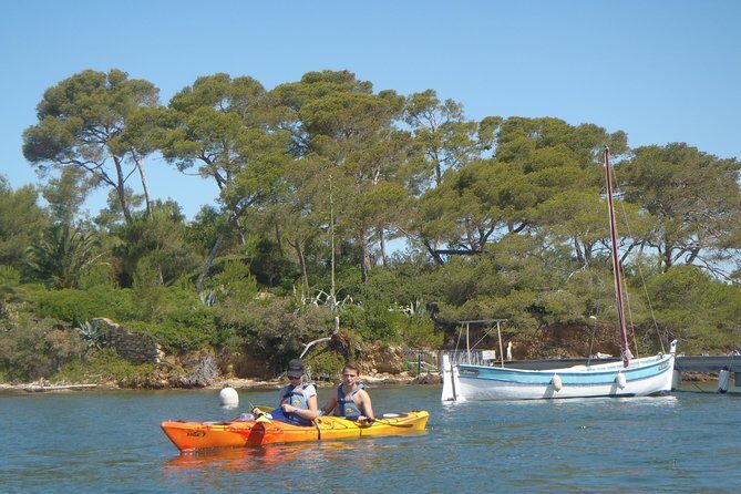 Calanques National Park Kayak Day Tour - What to Expect During the Day