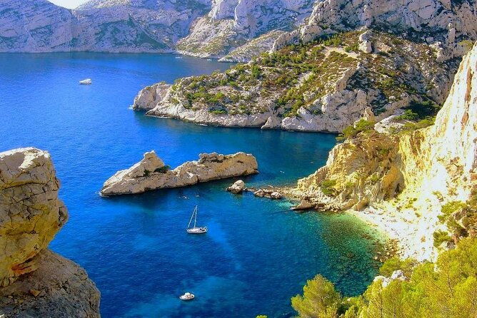 calanques-of-cassis-the-village-and-wine-tasting