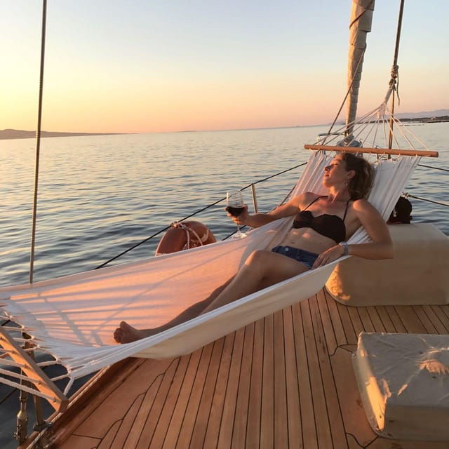 calasetta-sunset-sailing-tour-with-dinner