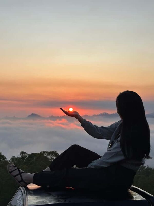 Caldera jeep sunrise with ploating temple - Discovering the Bali Sunrise in a 4x4 Jeep