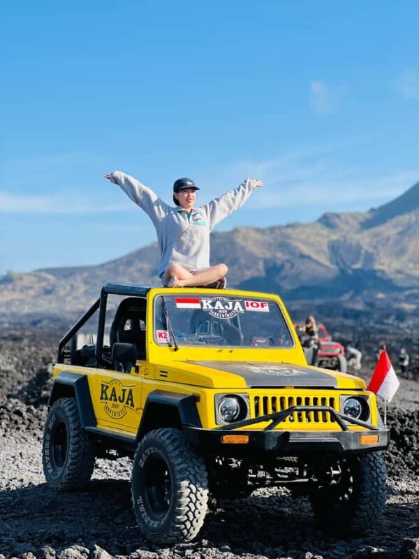 Caldera jeep sunrise with ploating temple - Practical Aspects and What to Expect