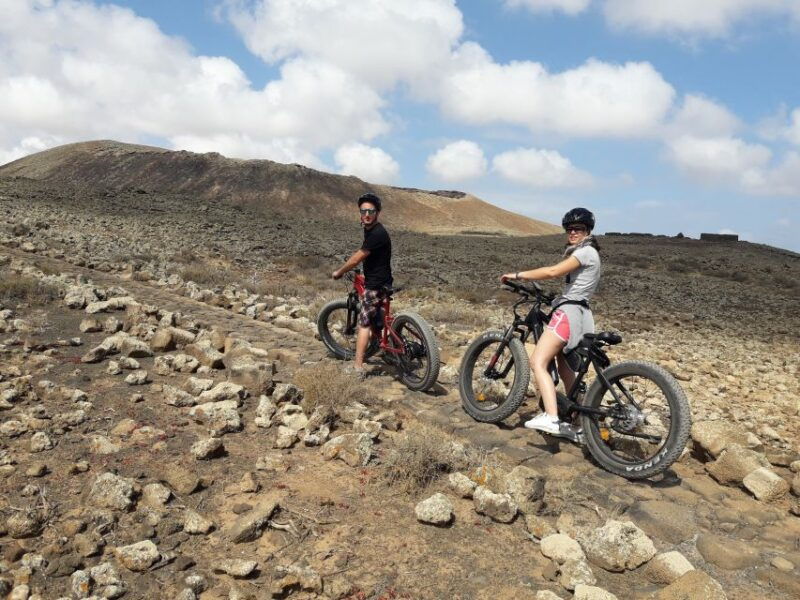 caleta-de-fuste-corralejo-guided-e-bike-tour-crater-hike