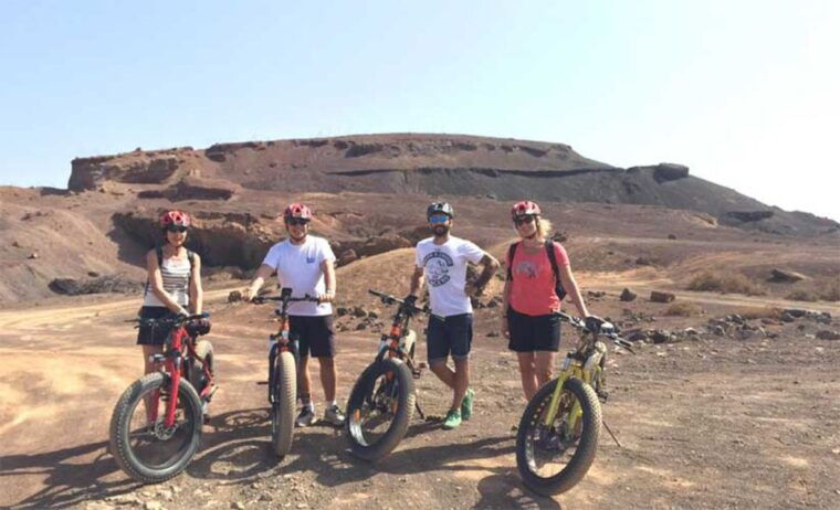 caleta-de-fuste-corralejo-guided-e-bike-tour-crater-hike