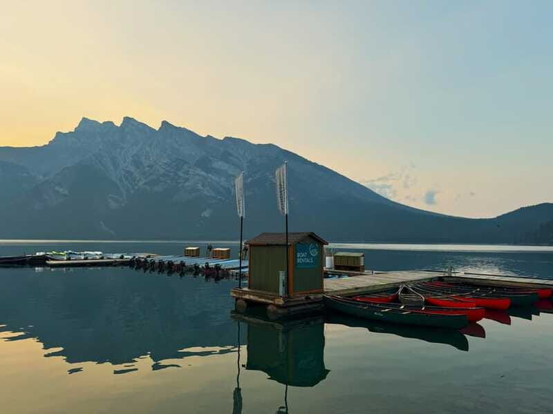 calgary-banff-lake-louise-moraine-johnston-canyon-trip