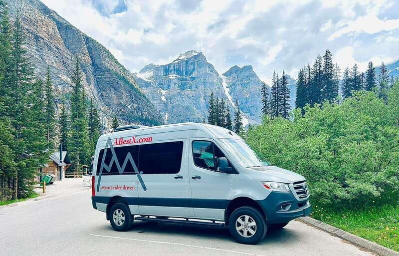 calgary-canmore-banff-lake-louise-moraine-lake-shuttle