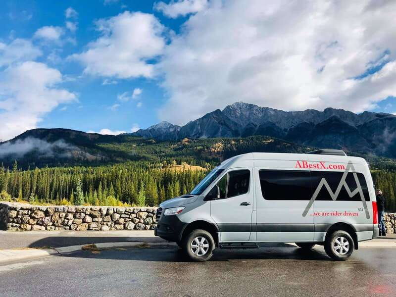 calgary-canmore-banff-lake-louise-moraine-lake-shuttle
