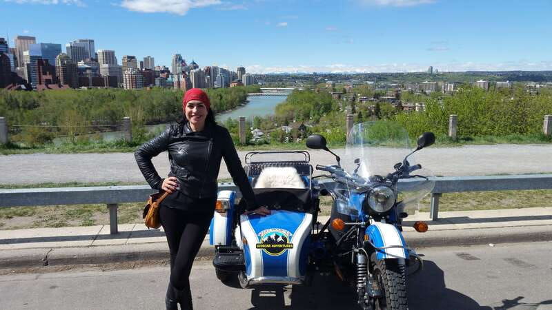 calgary-city-tour-by-vintage-style-sidecar-motorcycle