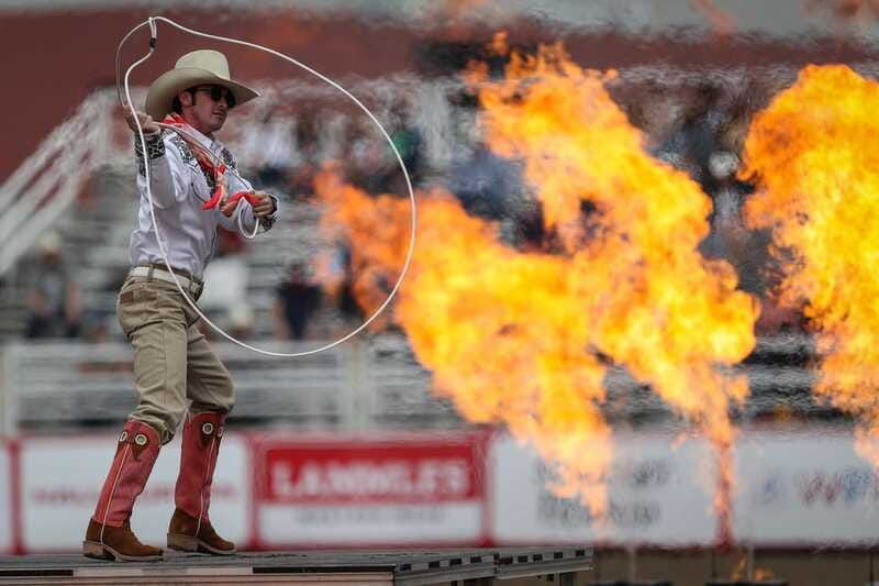 calgary-stampede-afternoon-rodeo