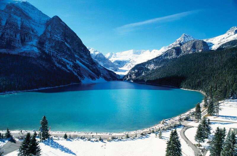 calgarys-day-trip-banff-johnston-canyon-lake-louise