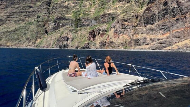 calheta-private-charter-aestus-luxury-boat