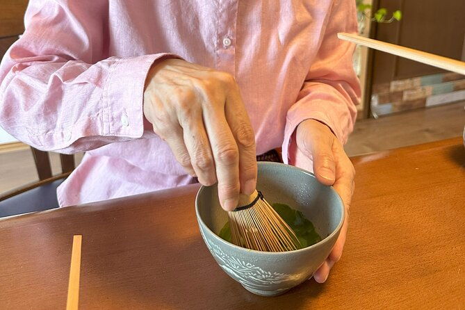 calligraphy-and-matcha-in-a-warm-kumamoto-home-2