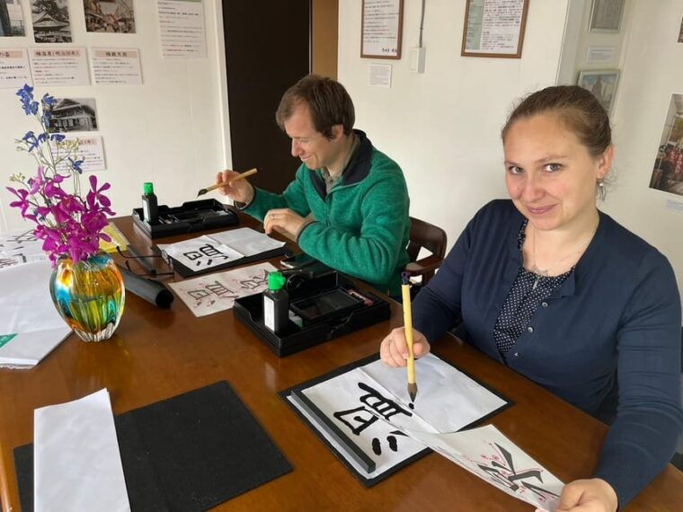 calligraphy-class-for-beginners-in-beppu