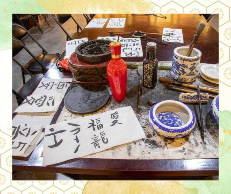 calligraphy-class-in-ho-chi-minh-city-vietnam