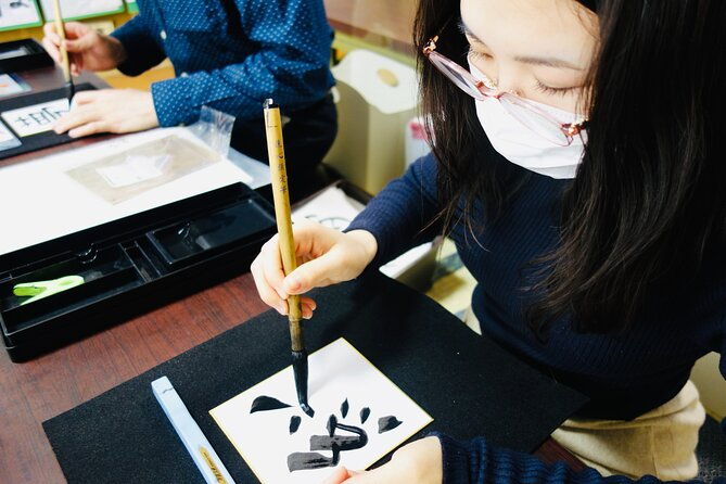 calligraphy-experience-sword-drawing-and-calligraphy-performance