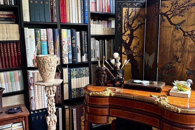 Calligraphy in Shanghai Historical Lane - The Introduction: Learning About Master Wu Changshuo and the Heritage Lane