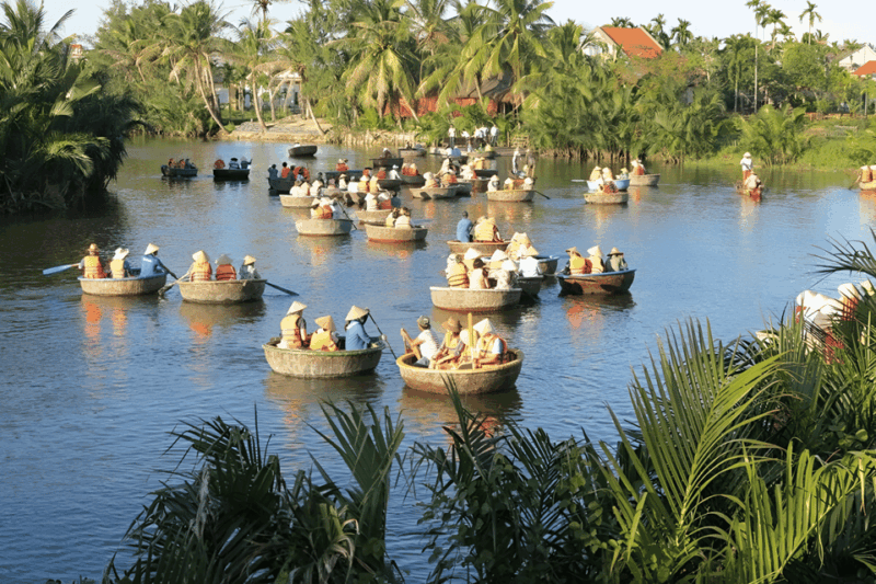 cam-thanh-coconut-basket-boat-and-enjoy-free-coconut-ticket