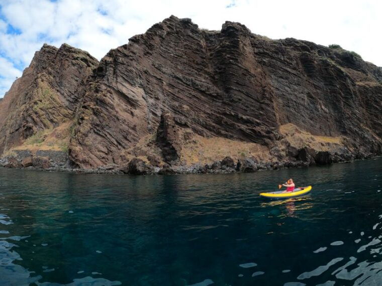 camara-de-lobos-private-guided-kayaking-tour-in-madeira