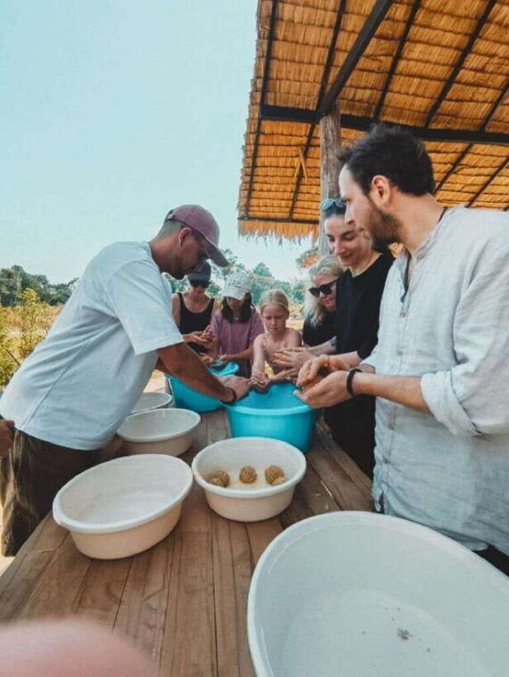 cambodia-elephant-sanctuary-and-banteay-srey-temple-tour
