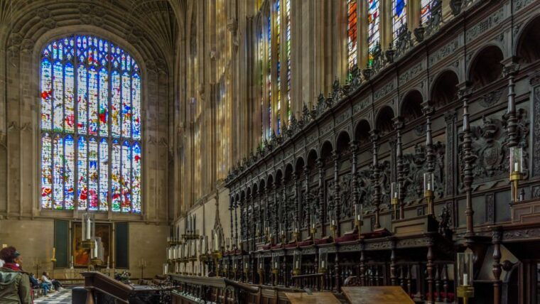 cambridge-alumni-led-walking-punting-tour-w-kings-college