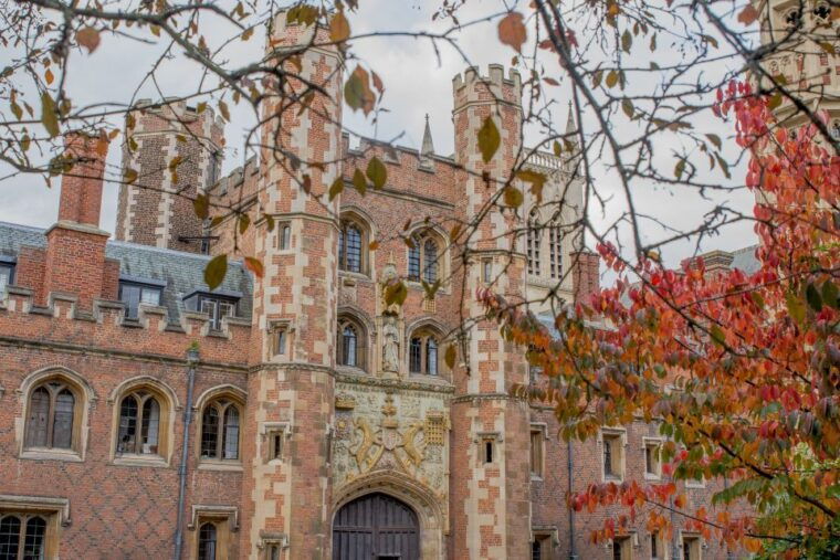 cambridge-alumni-led-walking-tour-w-kings-college-option