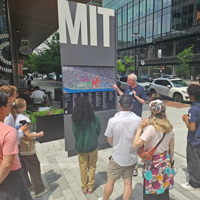 cambridge-massachusetts-mit-and-harvard-walking-tour