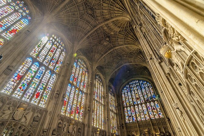 cambridge-university-with-alumni-optional-kings-college-entrance