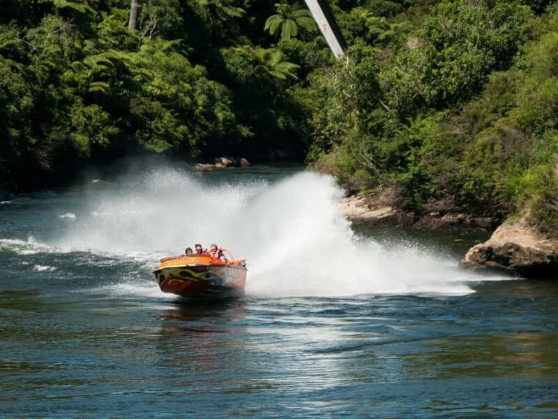 Cambridge Waikato New Zealand: Tour -45 Min Extreme Jet Boat - Navigating the Itinerary: Sightseeing and Speed