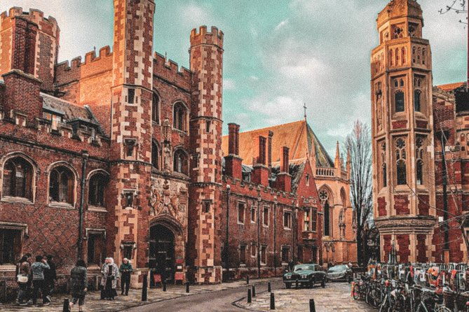 cambridges-history-secrets-with-self-guided-walking-tours