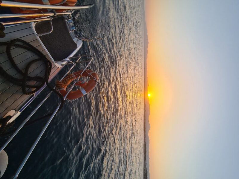 cambrils-costa-dorada-sunset-catamaran-cruise-with-drinks