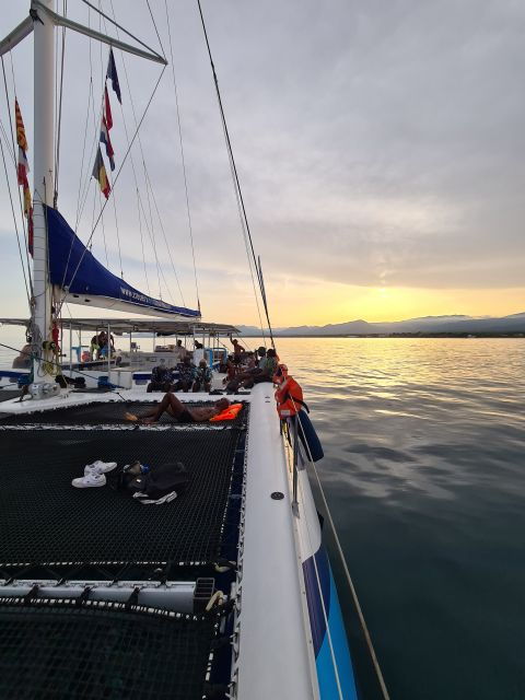 cambrils-costa-dorada-sunset-catamaran-cruise-with-drinks