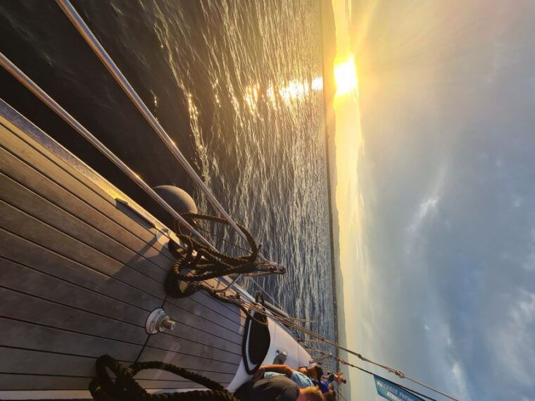 cambrils-costa-dorada-sunset-catamaran-cruise-with-drinks
