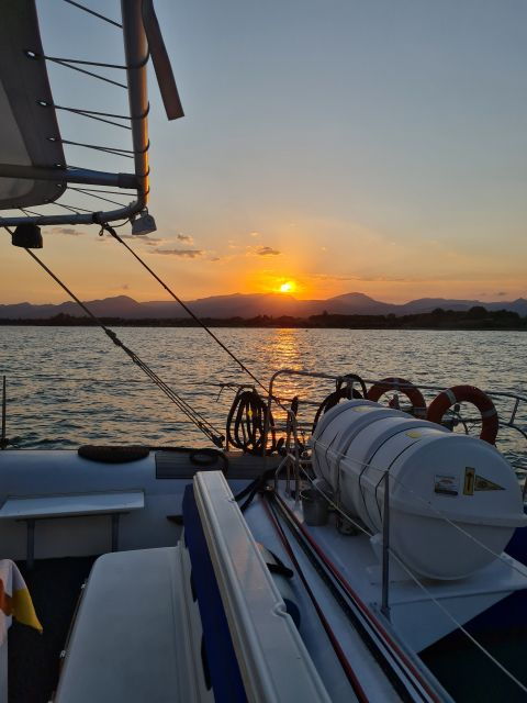 cambrils-costa-dorada-sunset-catamaran-cruise-with-drinks
