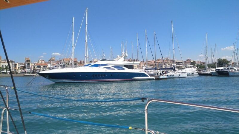 cambrils-salou-coastline-catamaran-2h-with-drinks-pickup