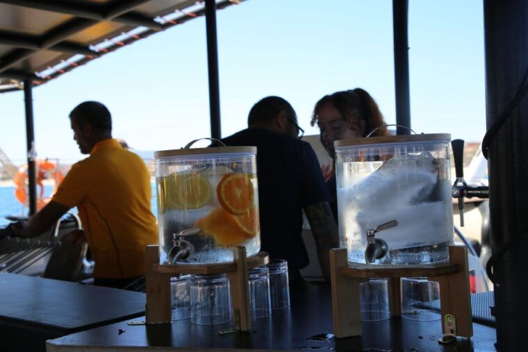 cambrils-sunset-catamaran-cruise-with-drinks