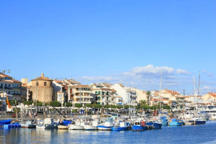 cambrils-village-with-free-1-wine-yacht-club-hotel-pickup