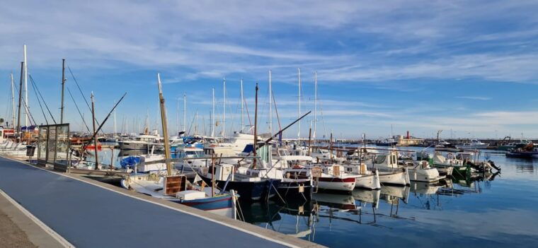 cambrils-village-with-free-1-wine-yacht-club-hotel-pickup