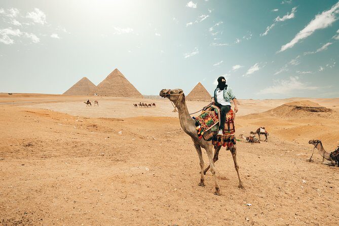 Camel Ride at Giza Pyramids during sunset - Is It Worth the Price?