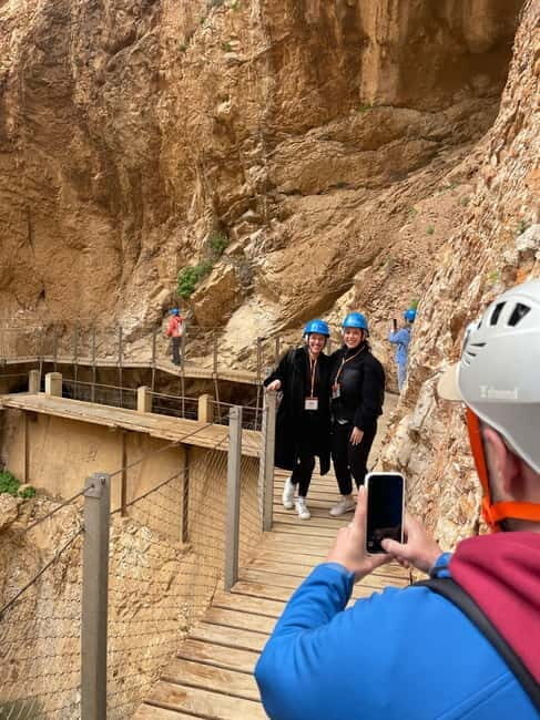 Caminito del Rey: Bus Trip from Malaga Premium Tour with Official Tour Guide - FAQ