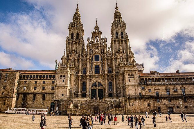 camino-de-santiago-last-100-km-walk-from-sarria-to-santiago-de-compostela