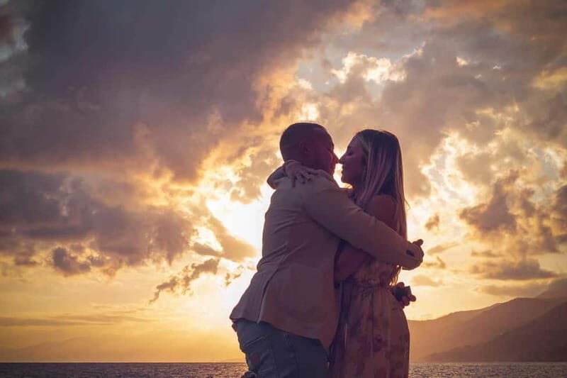 Camogli: Couples photo shoot in the streets of the charming village - Why Choose the Camogli Couples Photo Shoot?  