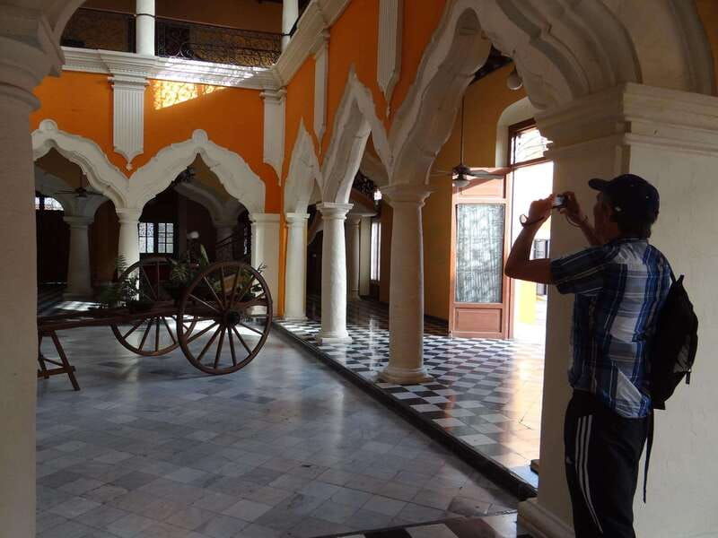 campeche-footprints-and-whispers-walking-city-tour