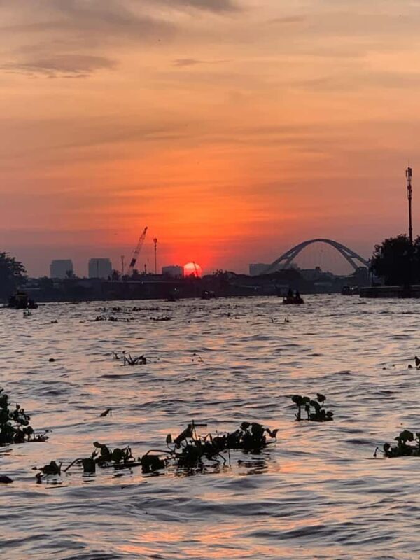 Can Tho: Magical sunrise over the Mekong River - Key Points