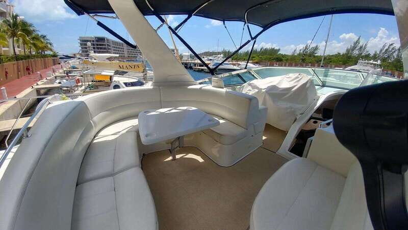 Cancun: 4-hour 55ft Luxury Yacht Rental with Food and Drinks - The Sum Up